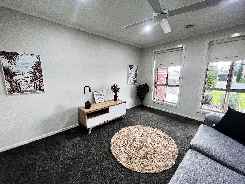 Front-Lounge Cranbourne-Kitchen